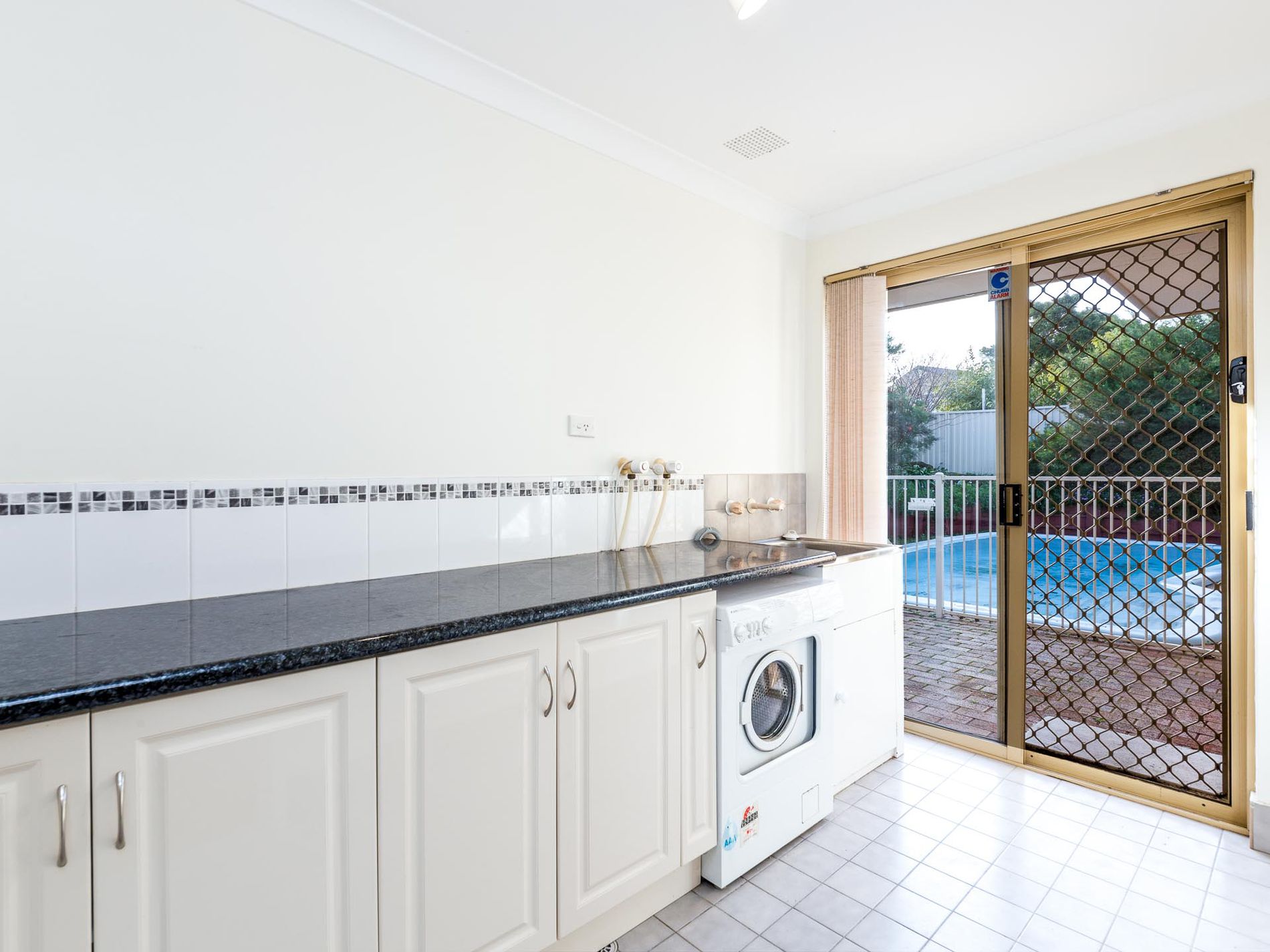 1 Jackson Avenue, Winthrop