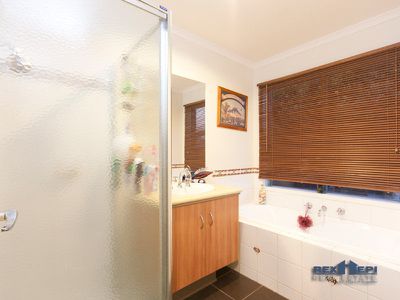 5 Sunvalley Blvd Street, Lynbrook