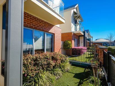 18 ELMWOOD CIRCUIT , Wodonga
