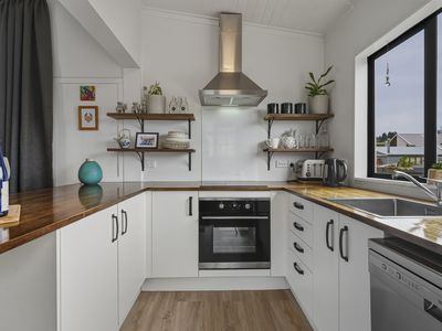 30 Baker Street, Caversham