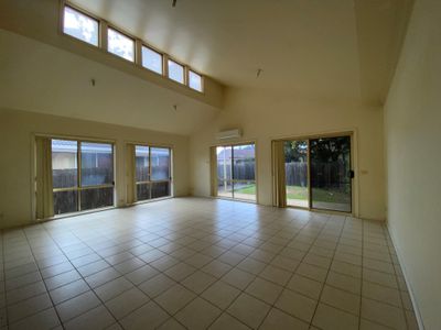 Unit 1 / 17 Minogue Crescent, Hoppers Crossing