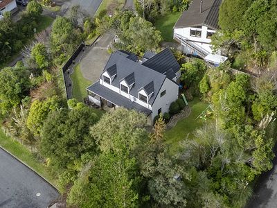 2 Dunleith Grove, Silverstream