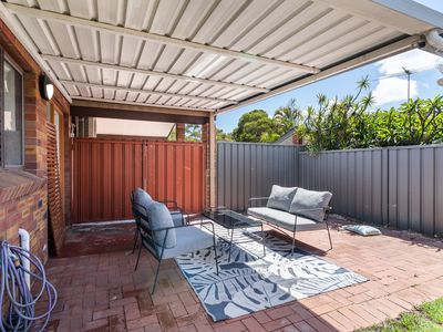 7 Smiths Avenue, Redcliffe