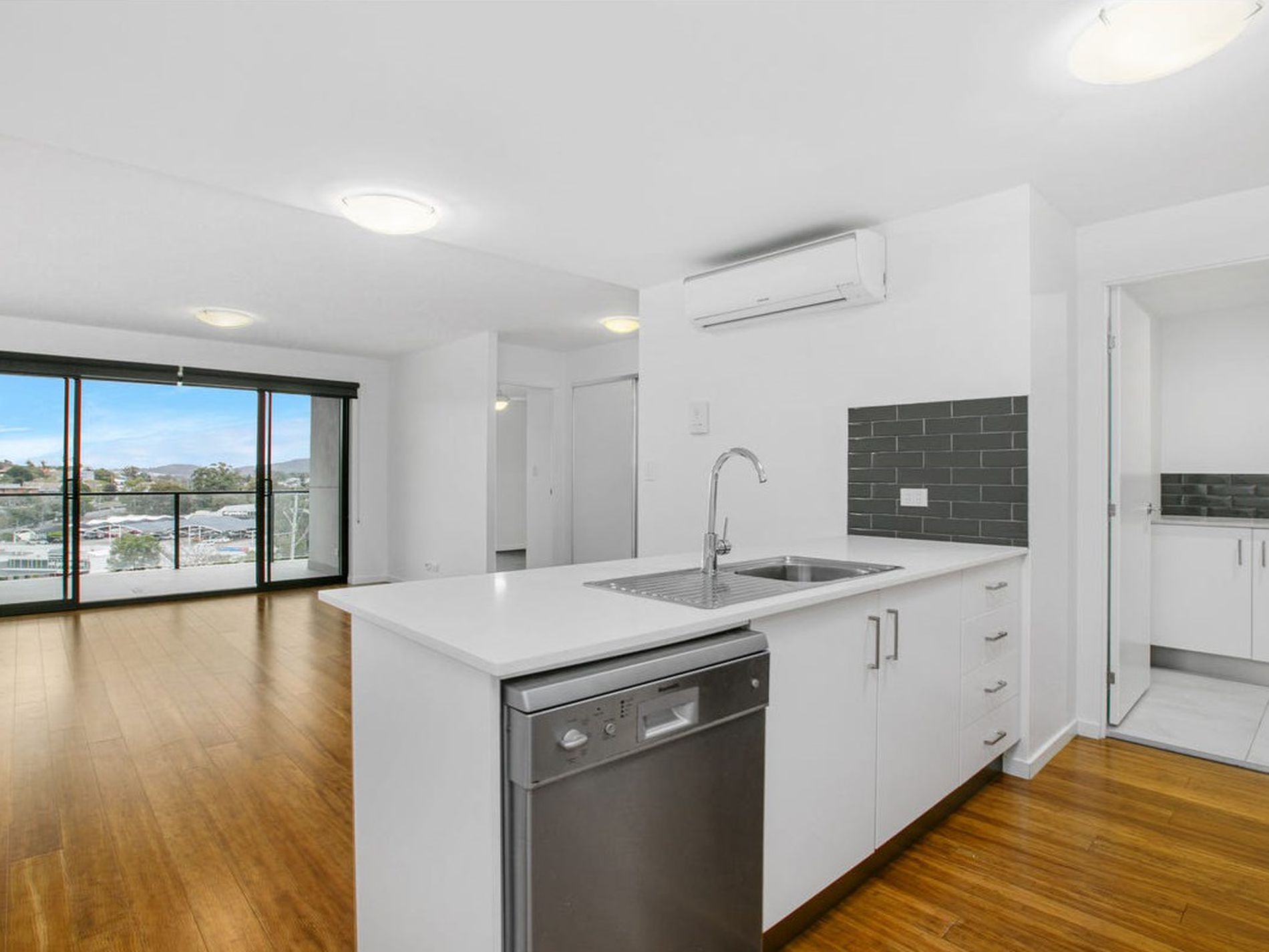 10 / 64 Tenby Street, Mount Gravatt