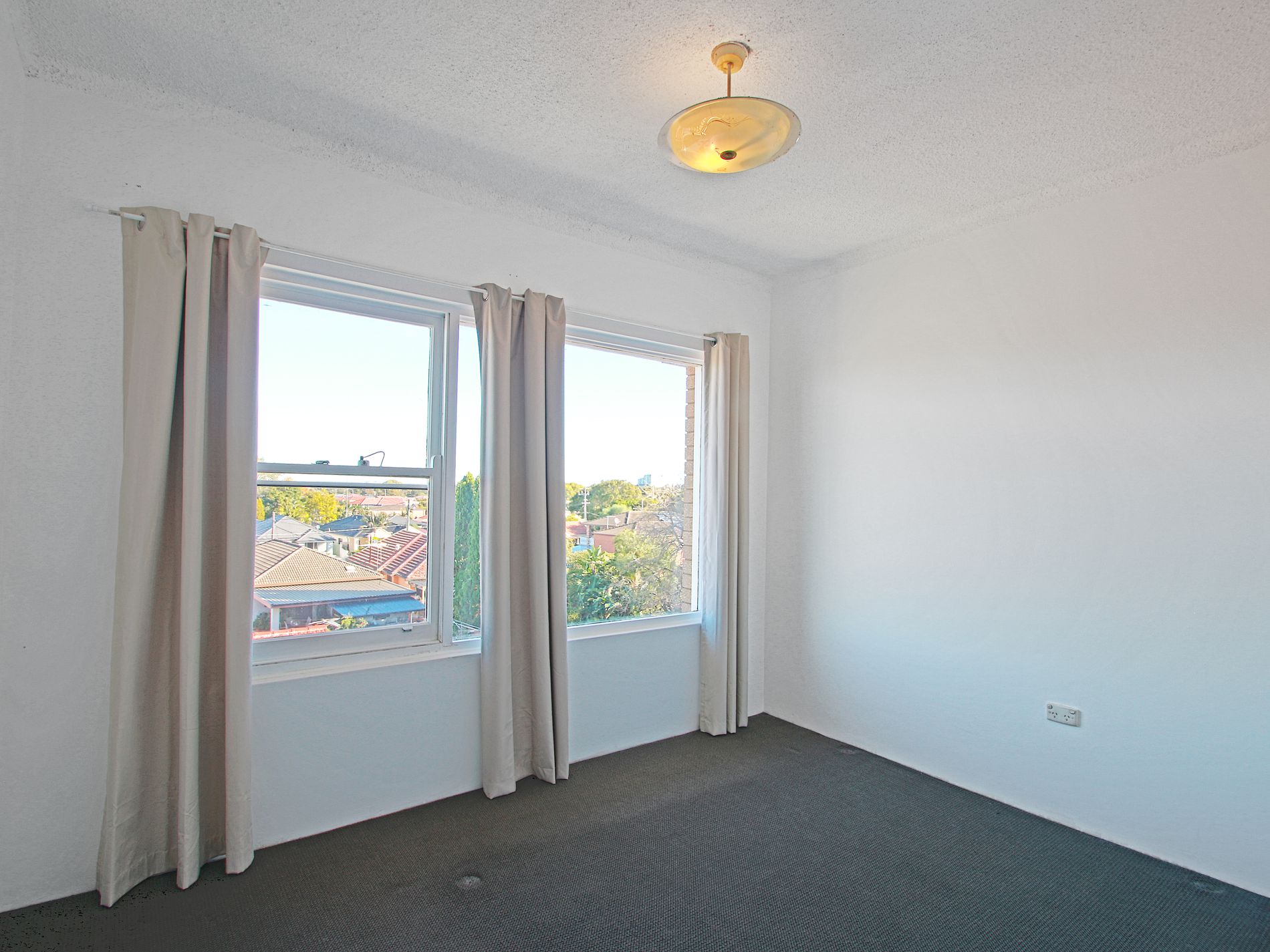 12 / 37 Kings Road, Brighton-le-sands