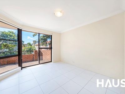 5/211 Hawkesbury Rd, Westmead