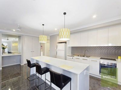 27 Marblewood Circuit, Mount Low