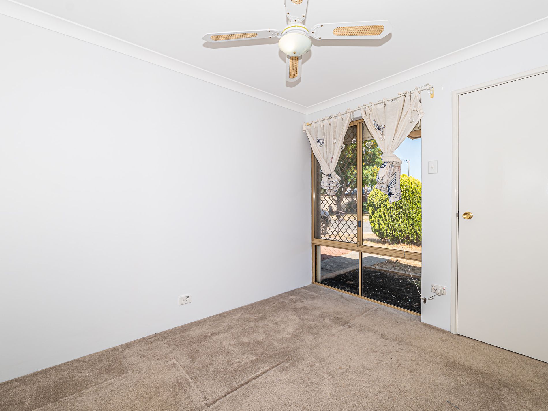 12 Carakine Grove, Thornlie