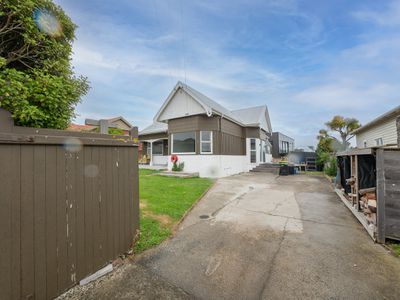 24 Dundonald Street, Tainui