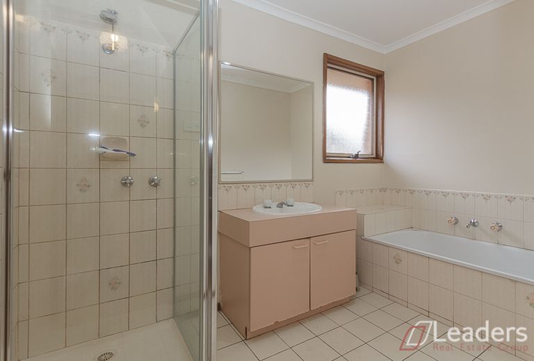 2 / 581 HIgh Street Road, Mount Waverley