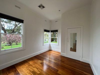 557 Springfield Rd, Springfield