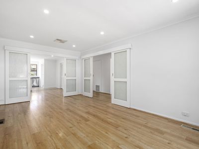 2 / 27 Panorama Street, Clayton