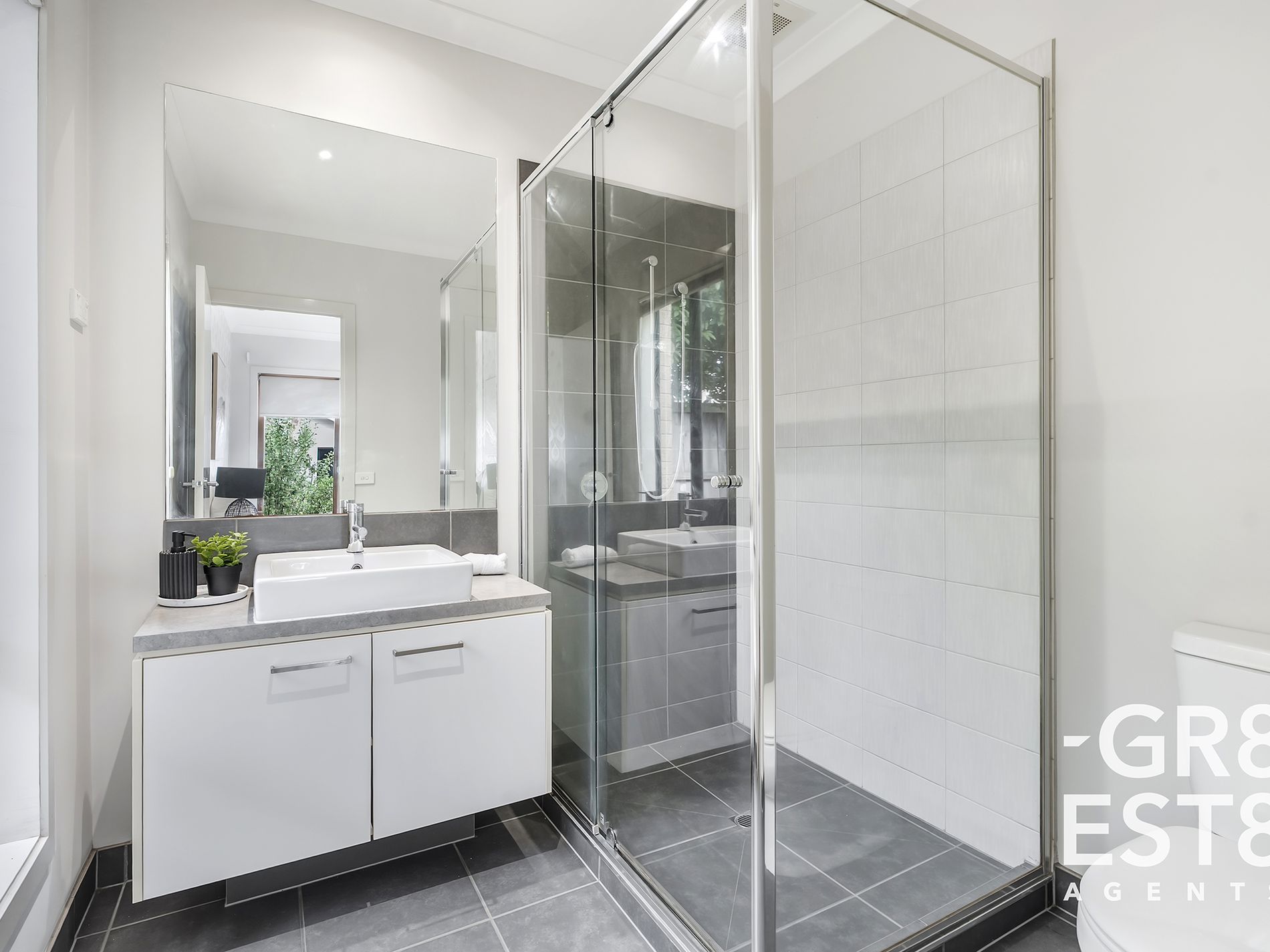 8 John Russell road, Cranbourne West