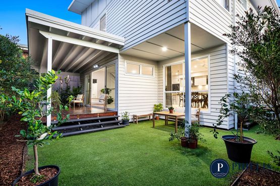 2 / 19 Killowill Avenue, Paradise Point