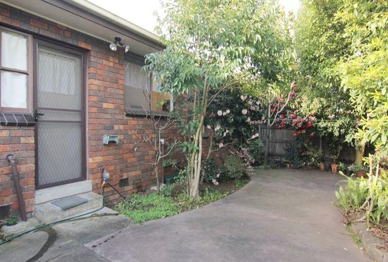 2 / 1 Meyer Road, Burwood