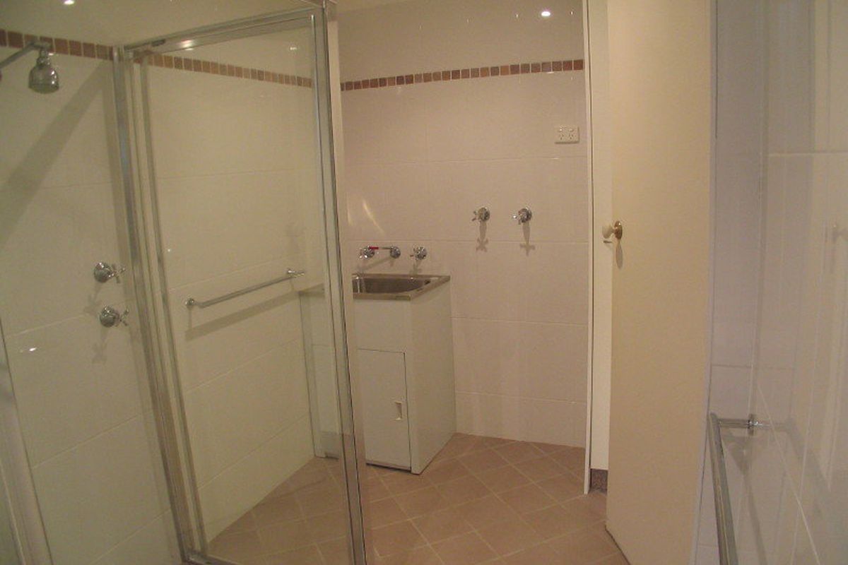 2 / 5 Palmgrove Place, North Avoca