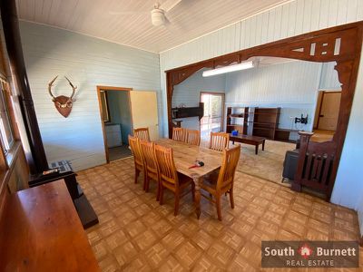327 East Nanango Grindstone Road, Glan Devon