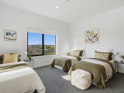 2 / 20B Frances Street, Bridport