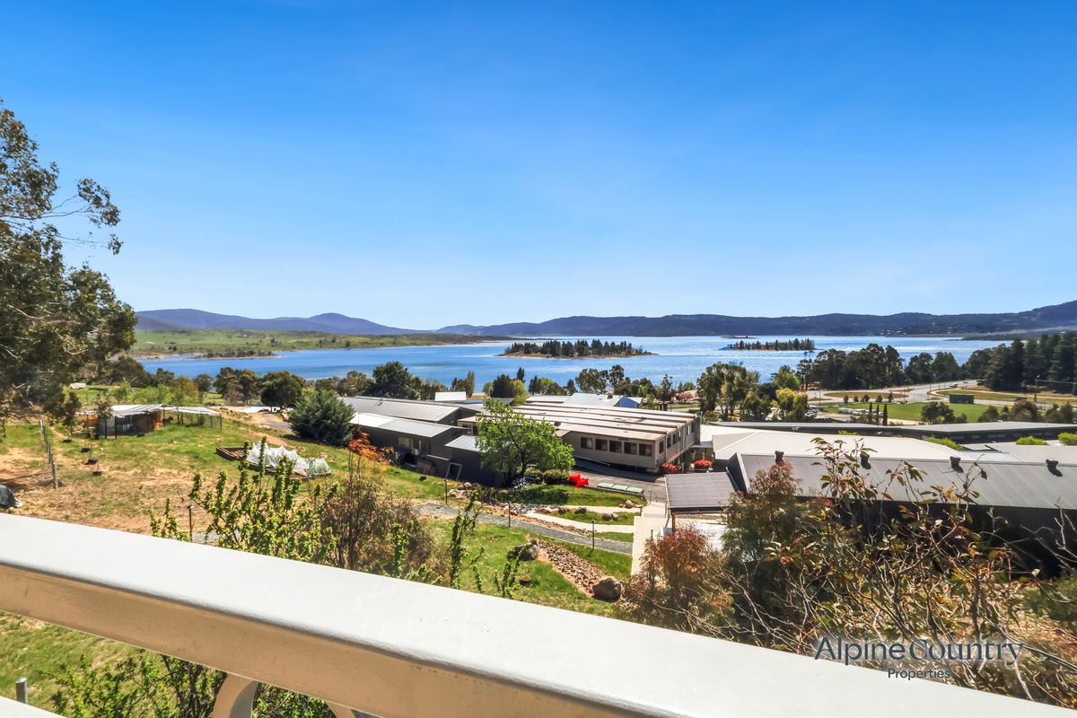 2 / 18 Nettin Circuit, Jindabyne