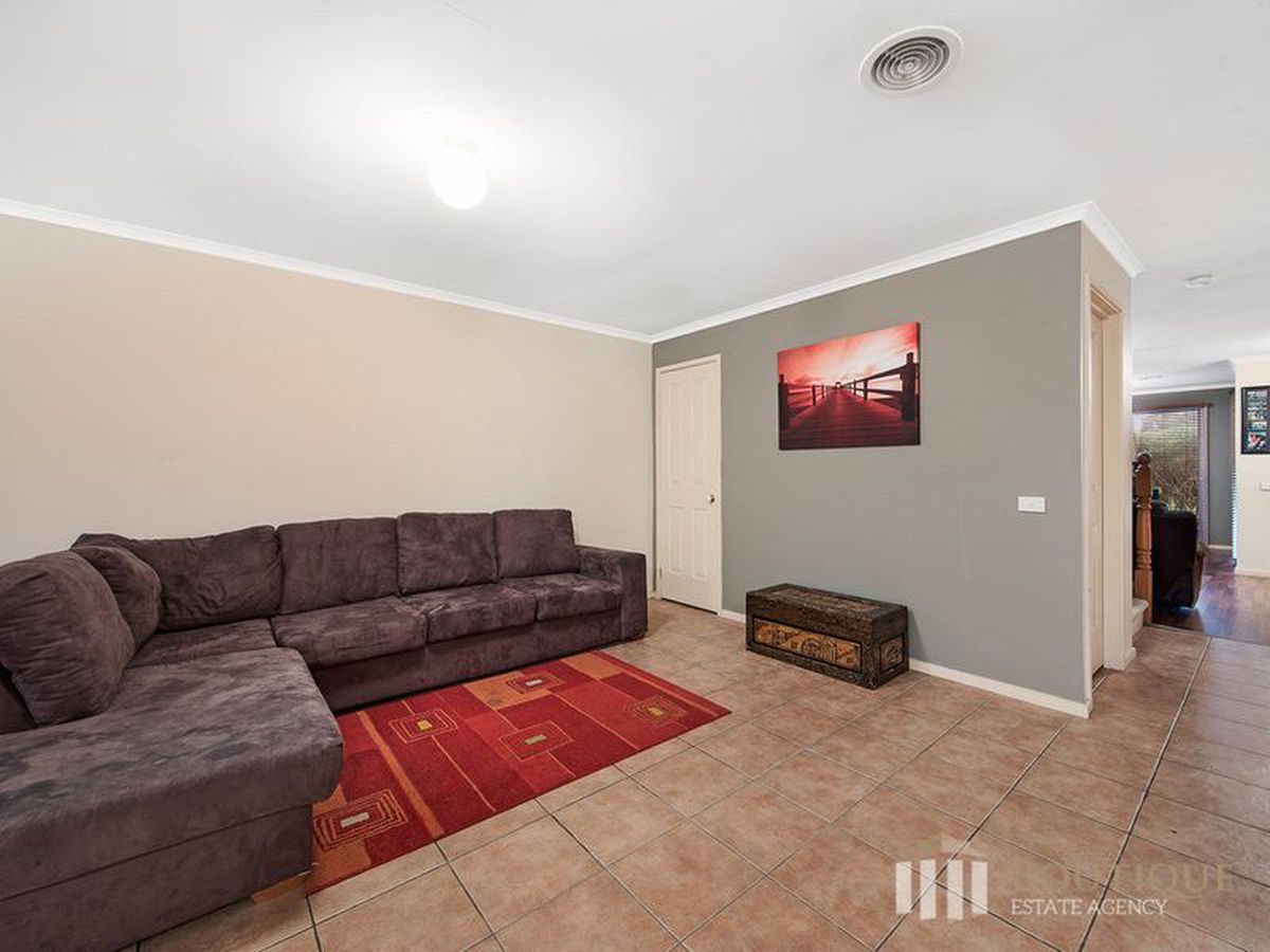 10 Tranter Square, Lynbrook