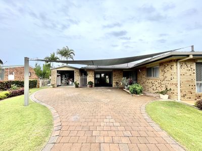 9 Lakeside Court, Torquay