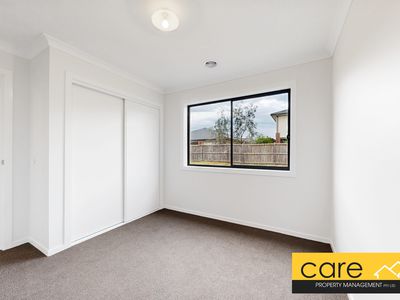 33 Casa Circuit, Clyde North