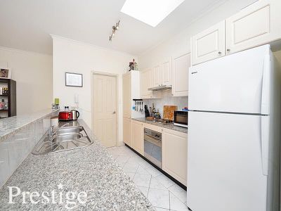 6 / 2 - 4 Simmons Street, Enmore