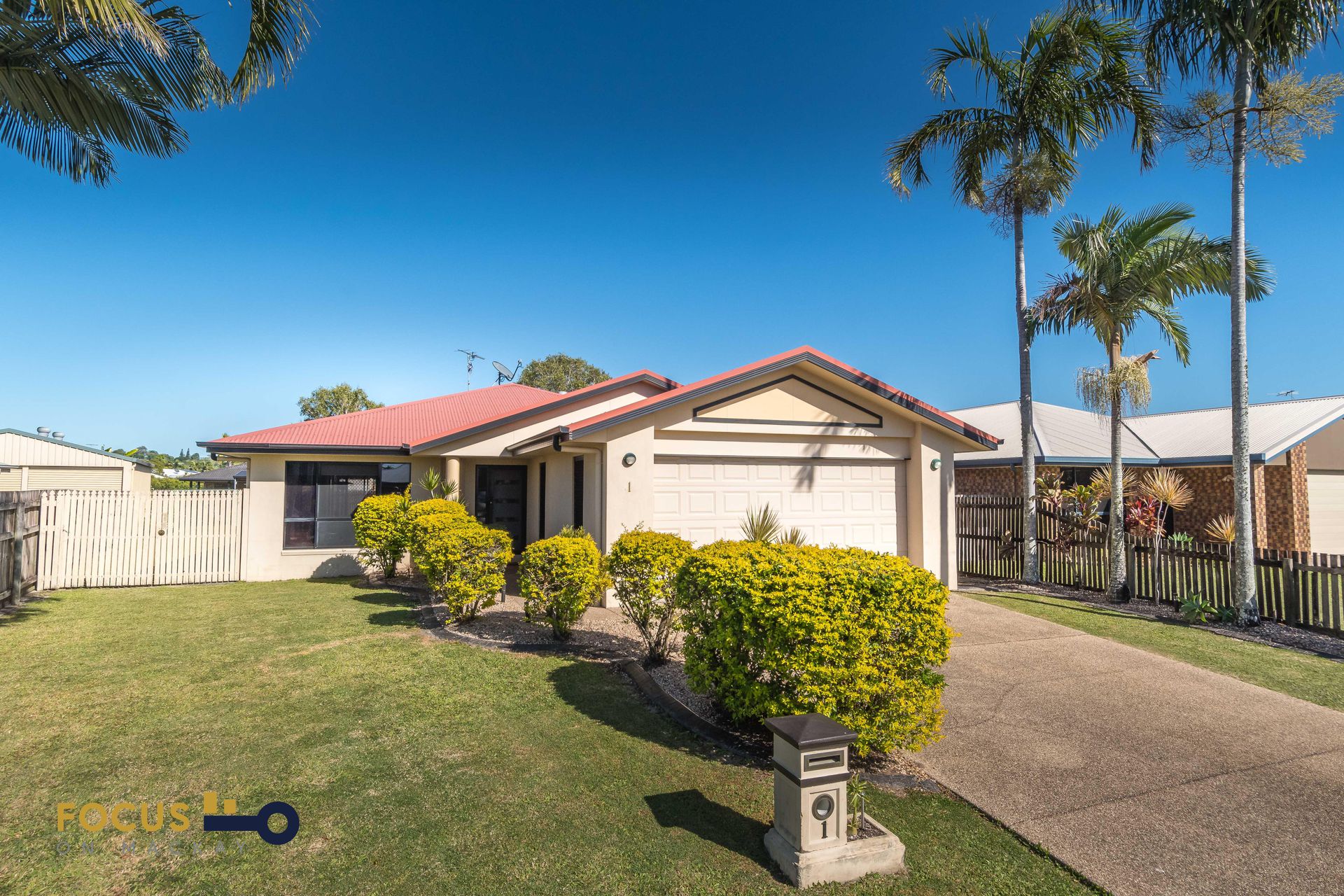 1 Kensington Court, Glenella