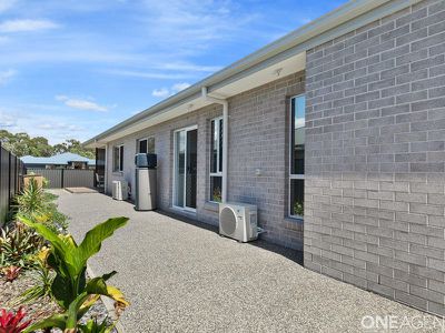 1 Paperbark Way, Urangan
