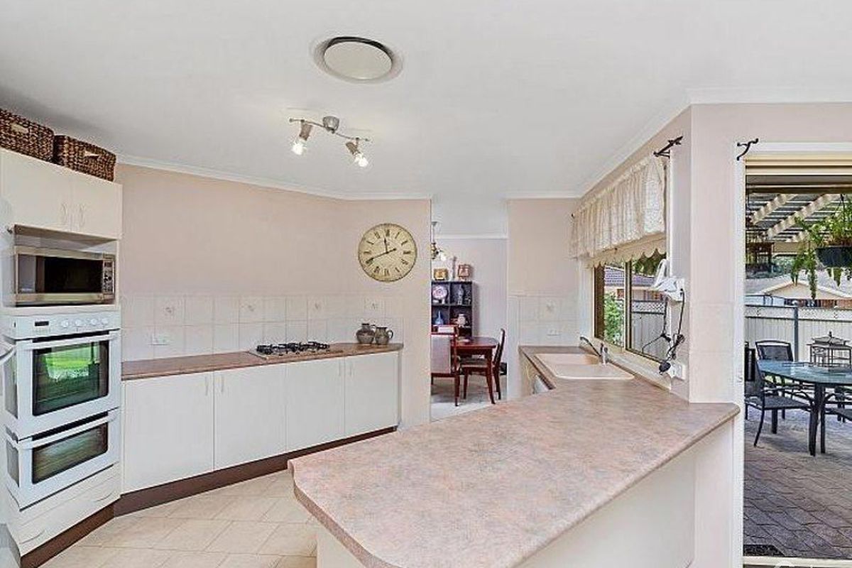 14 Manooka Road, Point Clare