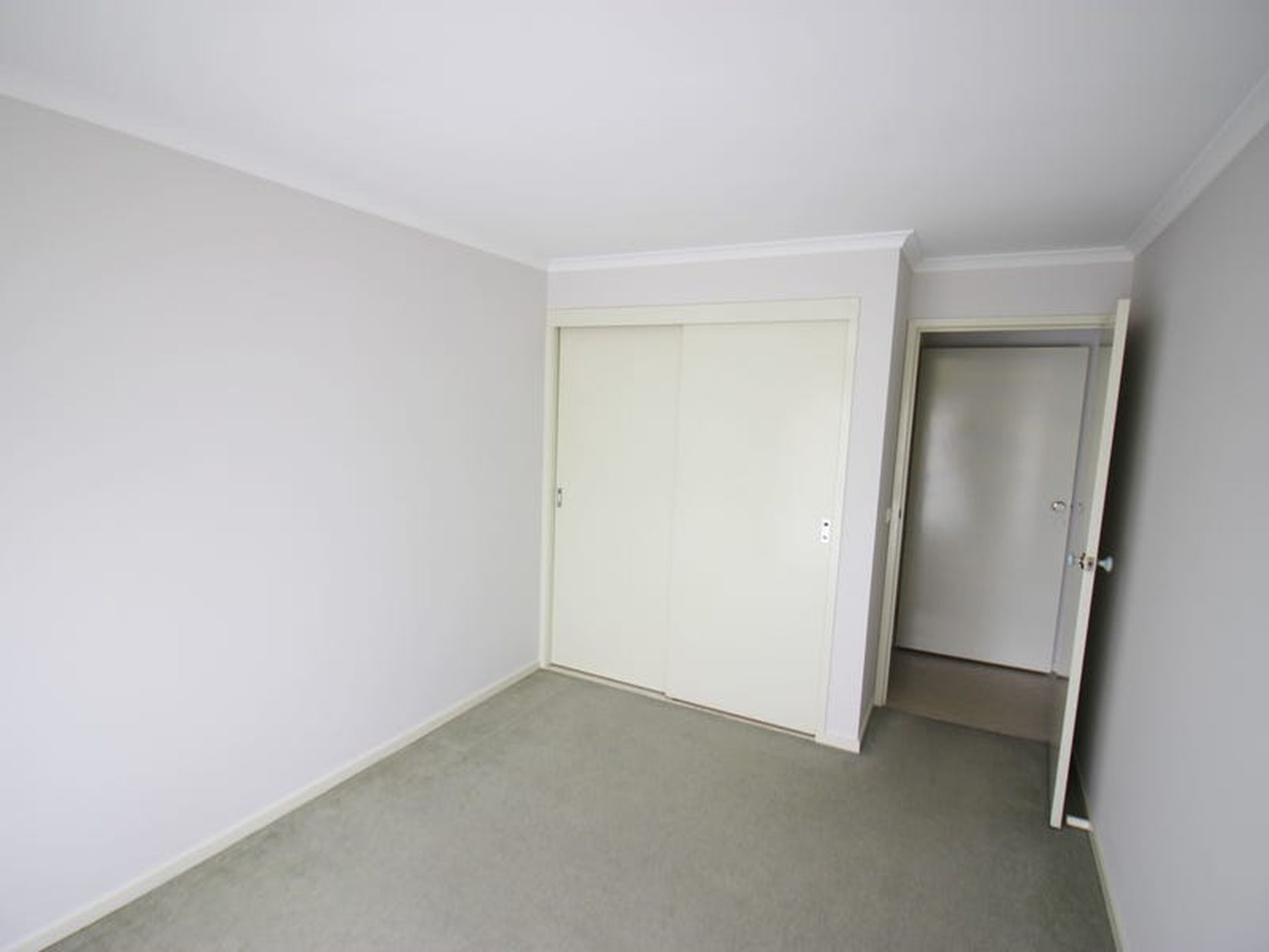 8A Calder Street, Manifold Heights