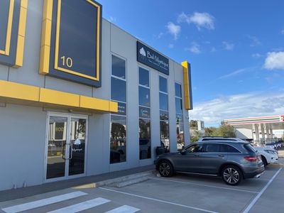 10 / 220 Maidstone Street, Altona