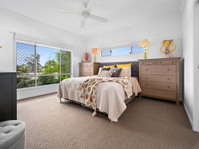 15 Chinaberry Crescent, Upper Coomera