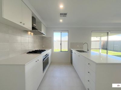 28 Townsend Street, Lakelands