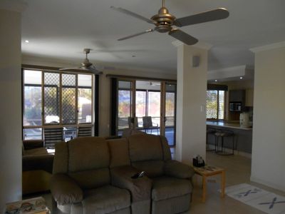 4 BRYPAT CLOSE, Burrum Heads