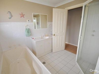 10 Gwydir Court, Dubbo