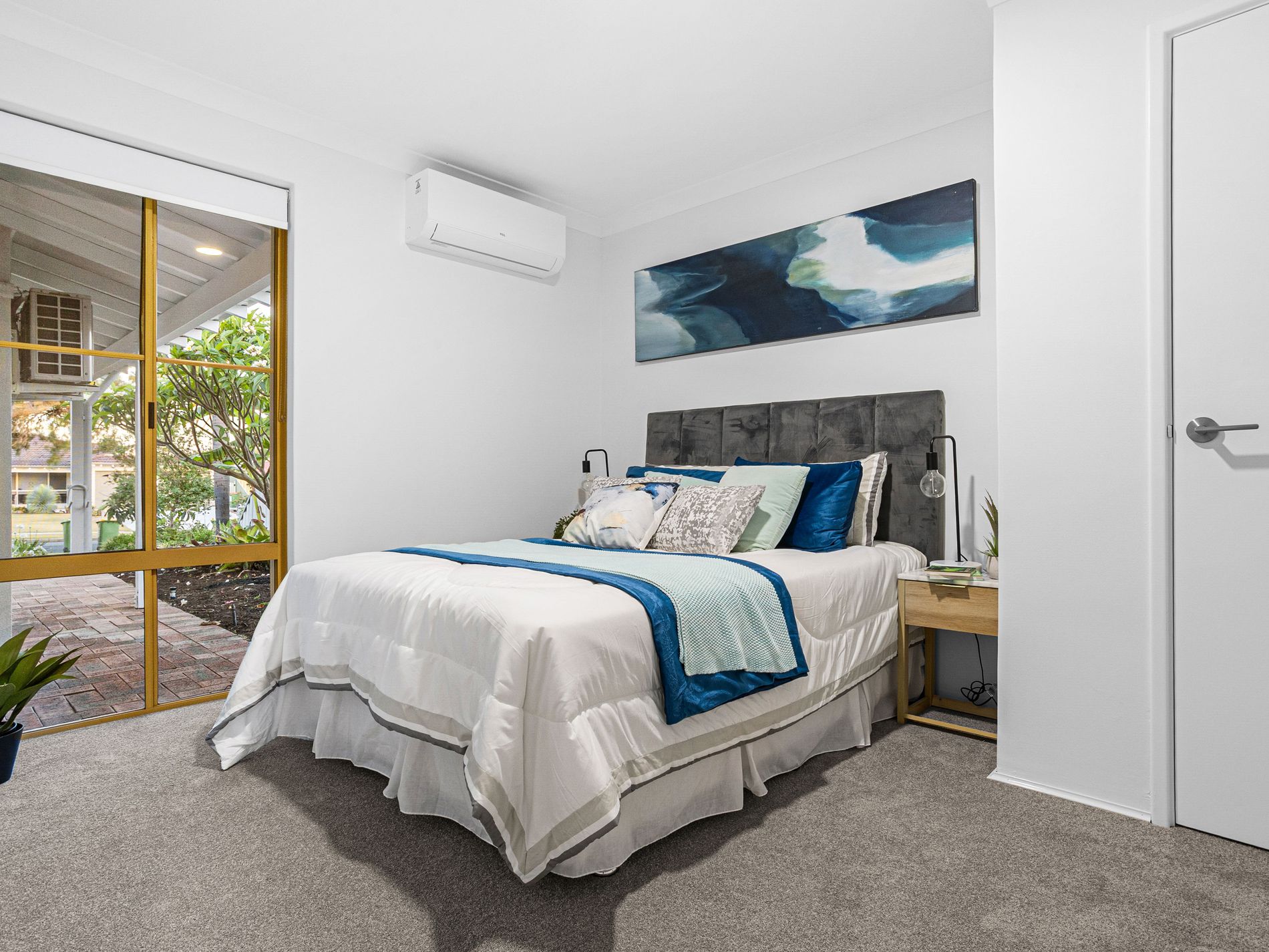 15 Kirwan Way, Winthrop