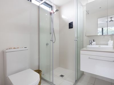 1028 / 16 Hamilton Place, Bowen Hills
