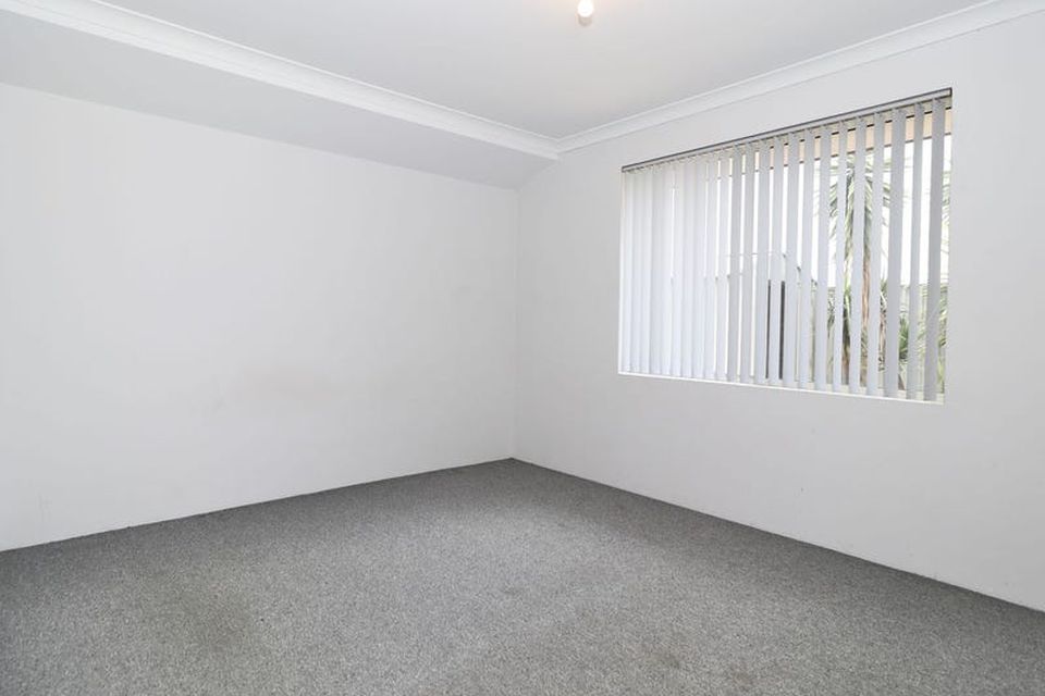 1 Ballaballa Close , Baldivis