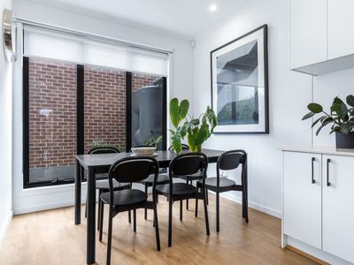 2 / 10 Beaumont Parade, West Footscray