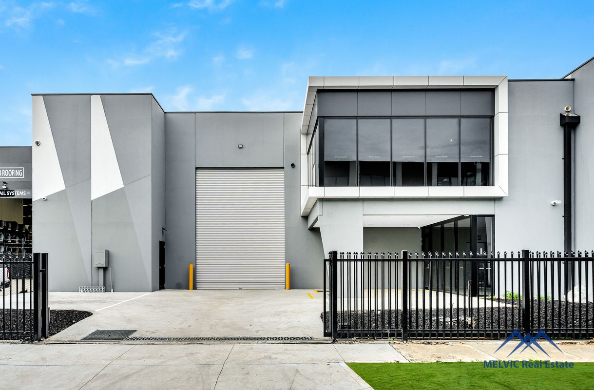 4 Maughan Way, Cranbourne West