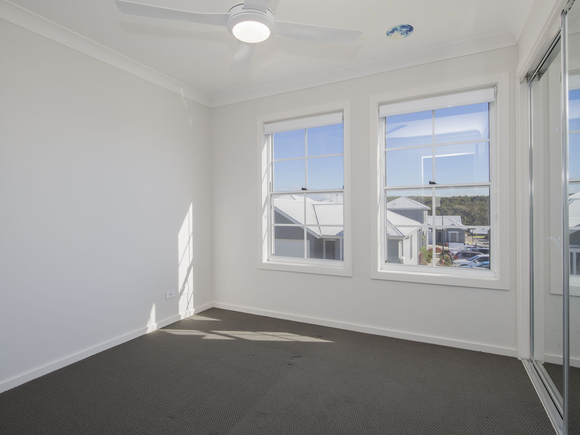 12 MAGPIE AVENUE, Elermore Vale