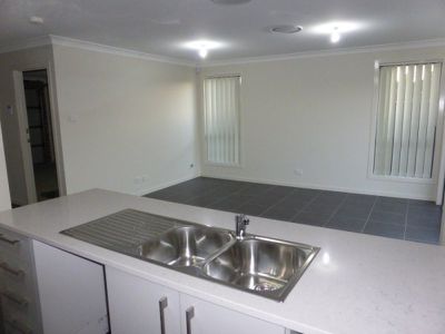 35 Bryant Avenue, Middleton Grange