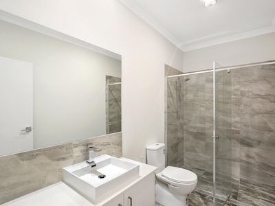 5/7 Gladstone Parade, Glenroy