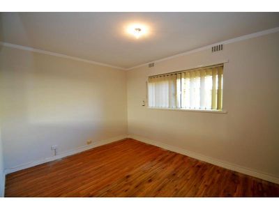 2 / 14 Canham Way, Orelia