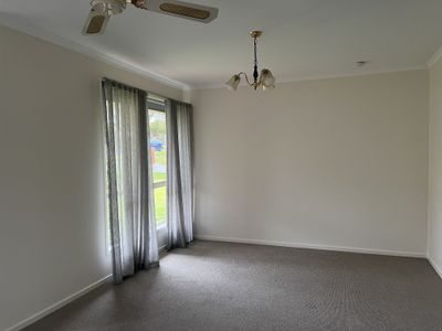 5 / 2 Vivian Street, Belmont