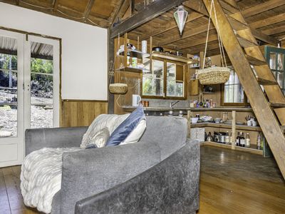 170 Russell Road, Lonnavale