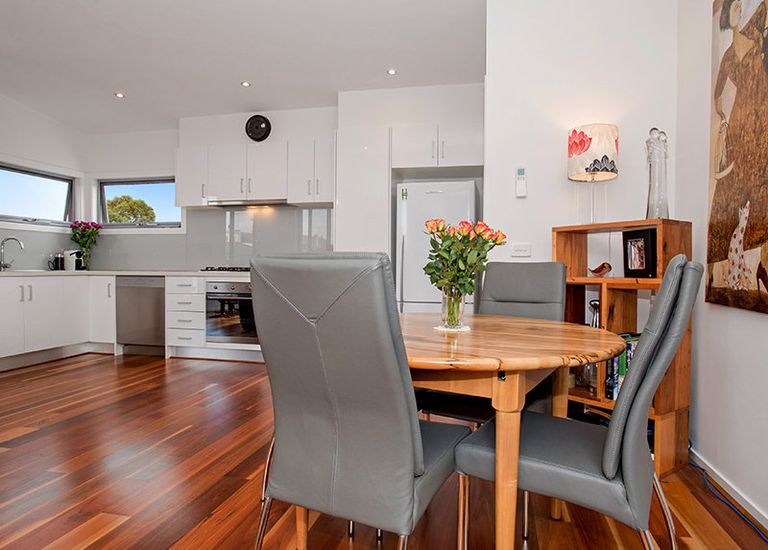 3 / 30 Irvine Crescent, Brunswick West