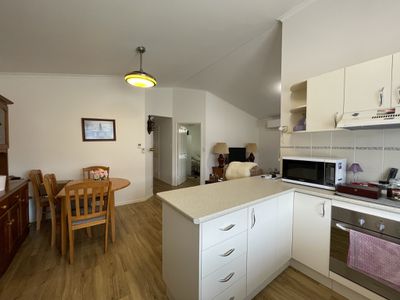 338 / 7 BAY DRIVE, Urraween