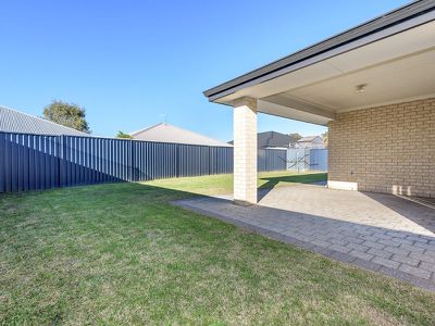 14 Callistemon Gardens , Baldivis